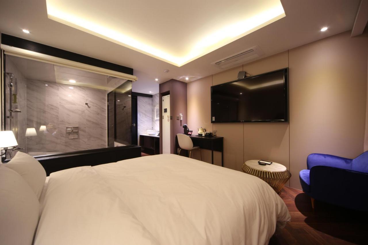 Hotel French Code Myeongji Пусан Экстерьер фото